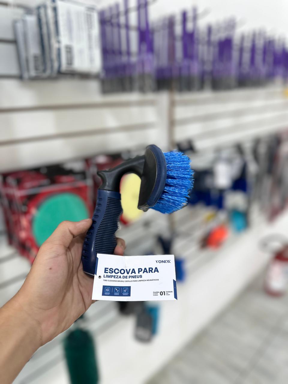 ESCOVA LIMPEZA DE PNEUS VONIXX - Imagem 2